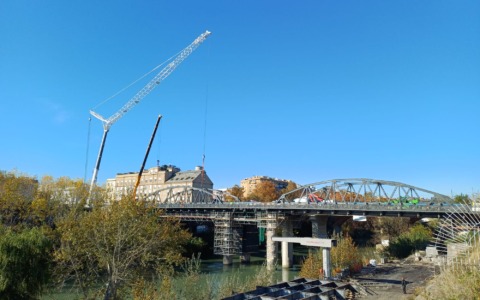 Ponte dell’Industria, montati gli arconi storici. Il ponte è regolarmente aperto al traffico