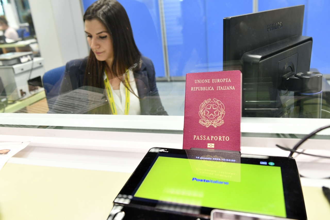 Poste italiane: il passaporto si può richiedere anche in 81 uffici della provincia di Novara