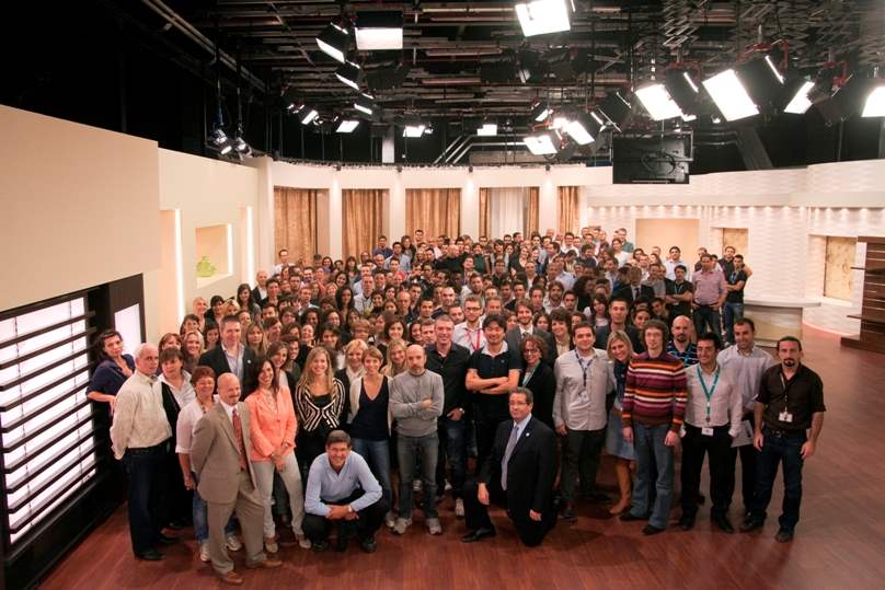 Qvc licenzia in tronco tutte le conduttrici: “E’ inaccettabile”