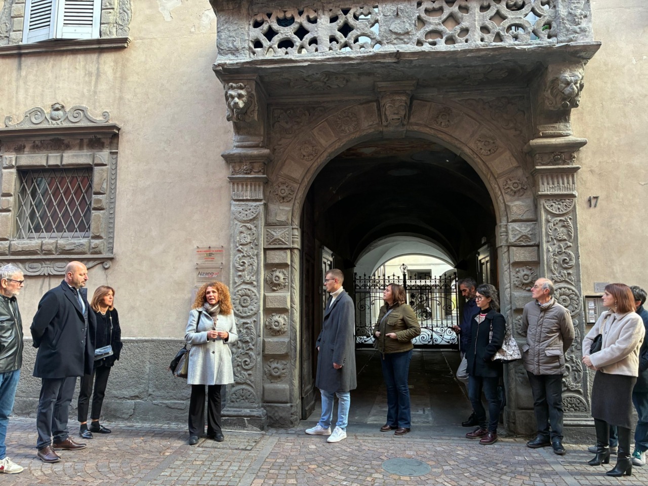 Riscoprire luoghi, storie e simboli di Alzano Lombardo con un percorso in 45 targhe