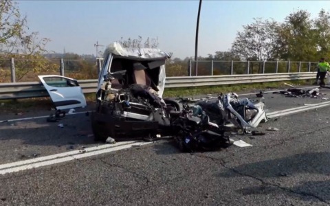 Schianto di Stezzano: tra le tre vittime anche un 23enne originario di Melzo