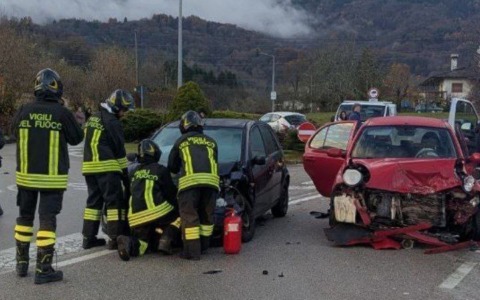 Scontro tra auto a Paderno di Santa Giustina, un ferito