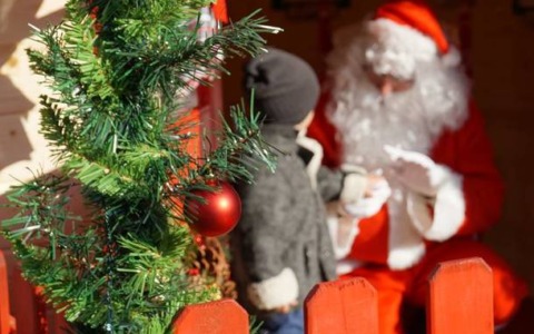 Sestri Levante accende il Natale 2025: un mese di eventi, musica e tradizioni per tutta la città