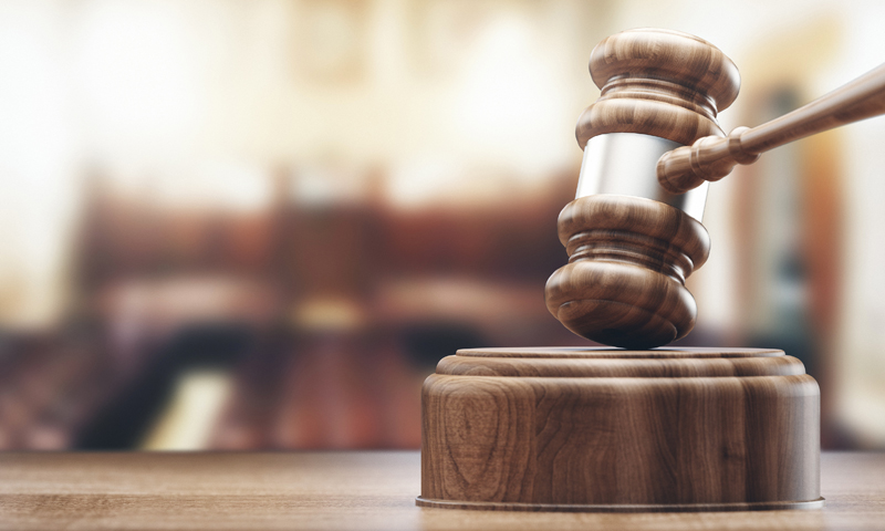 Si aggrava la sua posizione e il giudice lo rispedisce in carcere