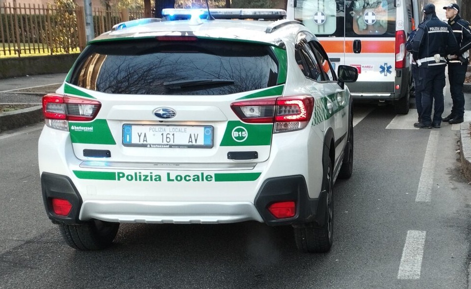 Si picchiano in strada per due volte nell’arco di un paio d’ore: liti sedate da un agente