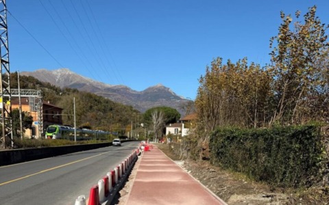 SP 72: lavori in corso per il progetto ciclo turistico “Brezza” a Colico