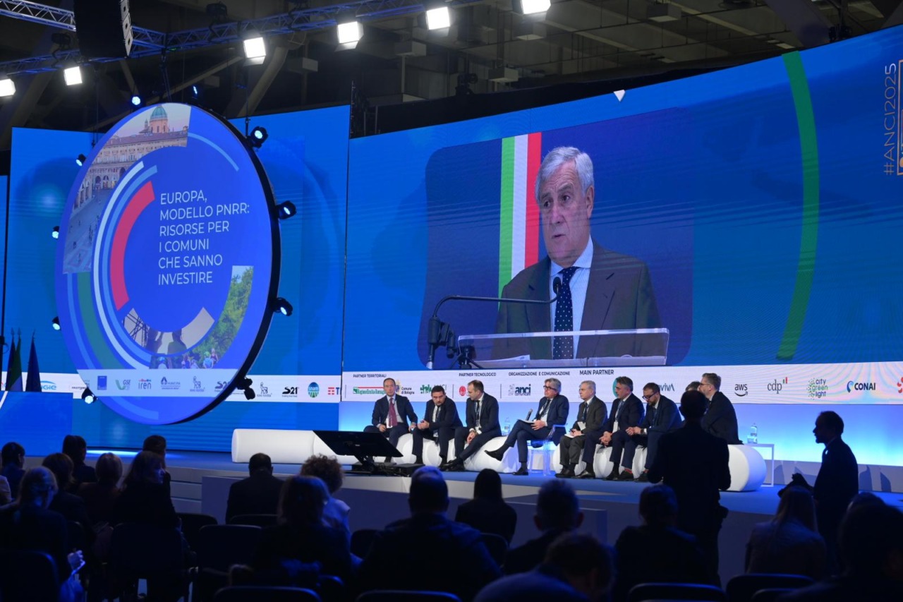 Tajani all’Anci: “Sindaci hanno svolto grande lavoro sul Pnrr. Ora spendiamo tutte le risorse UE”