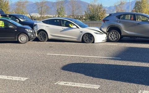 Tamponamento a catena in Tangenziale Sud