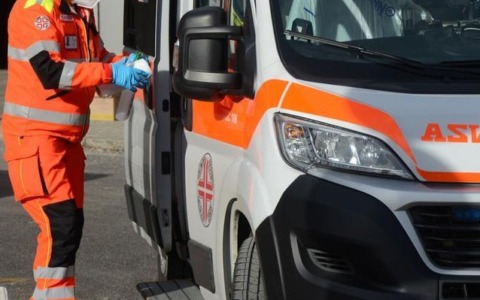 Tragedia sul lavoro in provincia di Bergamo: muore un autista lecchese