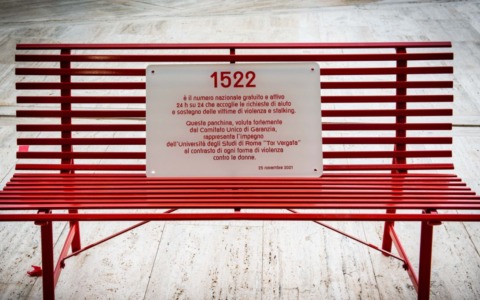 UIL LIGURIA CONTRO LA VIOLENZA SULLE DONNE:  UNA PANCHINA SIMBOLO PER MARIA LUIGIA BORRELLI A TRENT’ANNI DAL SUO EFFERATO ASSASSINIO.