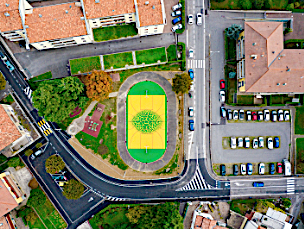 Via Fratelli Cervi, inaugurato il nuovo campetto da Basket dei giardini “Albero del Ciao” nel quartiere del Biscione.