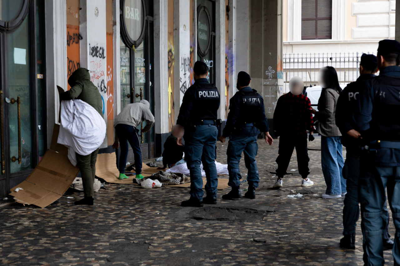 Viminale ed Esquilino, 20 arresti in dieci giorni tra cui due giovani che aggredivano e rapinavano coetanei. VIDEO