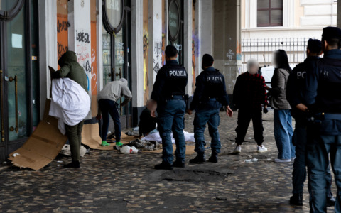Viminale ed Esquilino, 20 arresti in dieci giorni tra cui due giovani che aggredivano e rapinavano coetanei