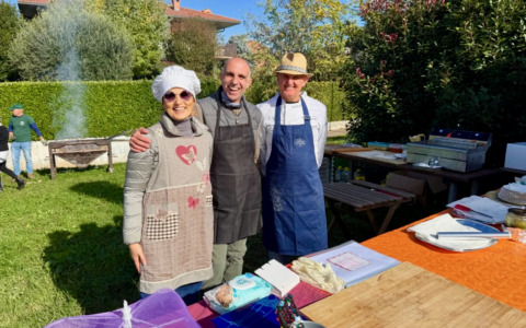 Vintage e beneficenza: che successo i mercatini dell’usato al Centro sociale comunale di Mozzo!