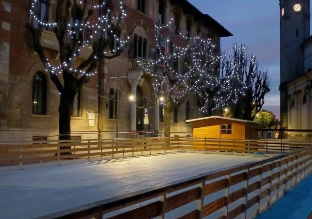 Risate e pattinaggio per l’ultimo giorno dell’anno, senza botti, a Rho