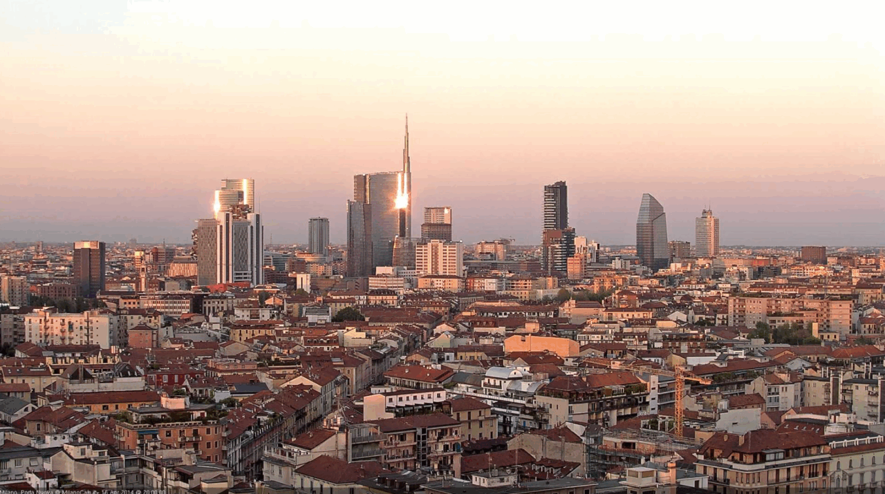 A Milano (unica tra le principali città italiane) le auto sono diminuite dal 2015 al 2024