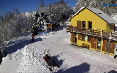 Abetone, la neve è arrivata, molti gli impianti aperti