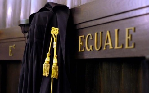 Abusi sessuali sul figlio del compagno, condannata una 35enne