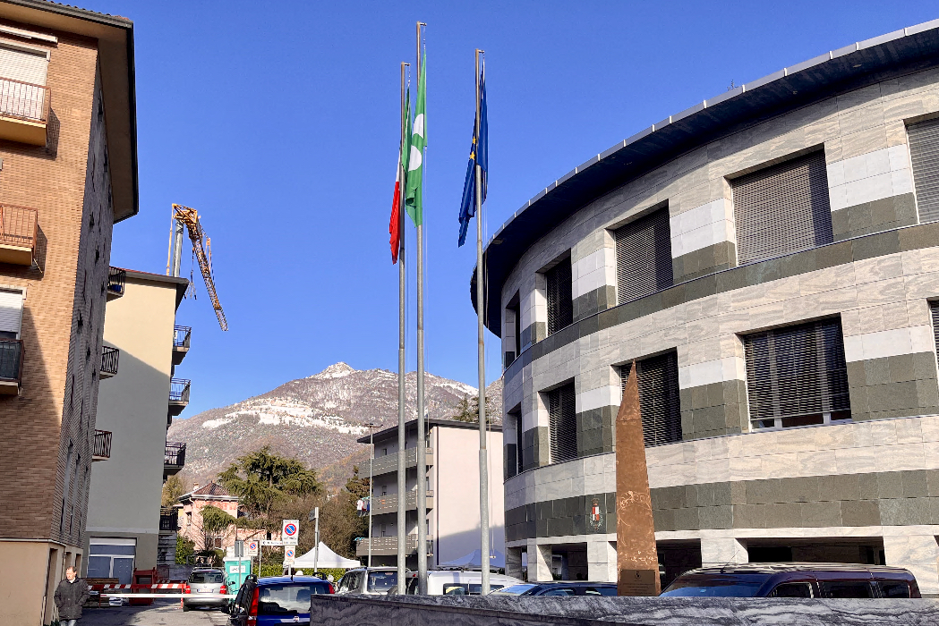 Il sindaco di Valbondione definito «uno squilibrato» da un consigliere di Albino: «Farò querela»