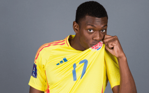 Milan, vicino il terzino sinistro colombiano Arizala