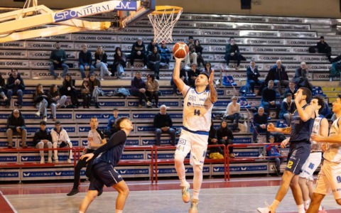 Benacquista Latina.Loreto Pesaro 91-80. I nerazzurri vincono ancora