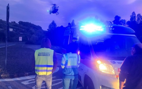 Bimbo di 5 anni cade dai giochi gonfiabili, in elicottero al Gaslini