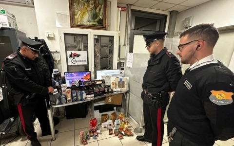 Blitz antitaccheggio all’outlet, tre arresti per furto