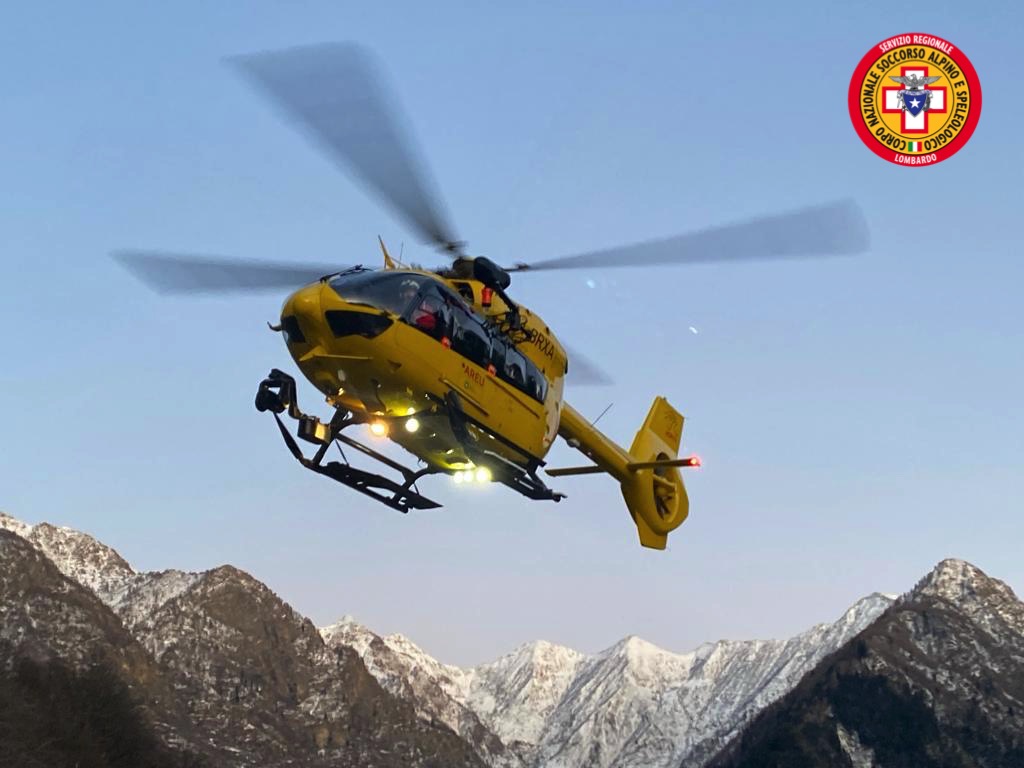 Cade con il parapendio durante il decollo: intervento d’emergenza in Val Bassetta