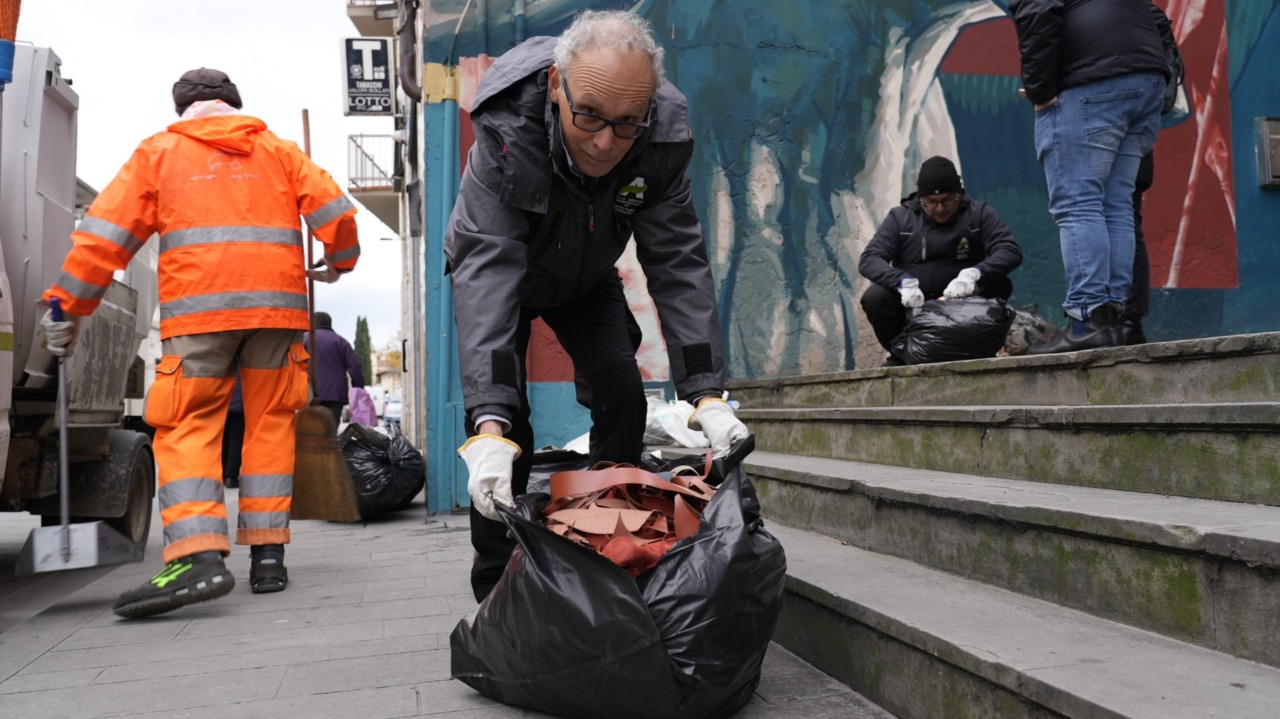 Campi Bisenzio (Firenze), lotta serrata contro gli abbandoni di rifiuti