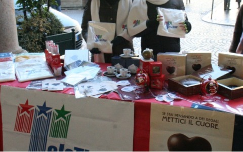 Clamoroso: il Comune di Chivasso fa la multa a Telethon