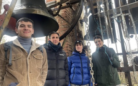 Concerto di campane a Bussolino: è stata una vigilia di Natale tra musica e tradizione