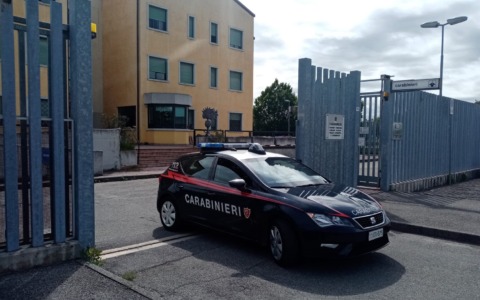 Condannata per tentata rapina e lesioni: 40enne arrestata a Crema