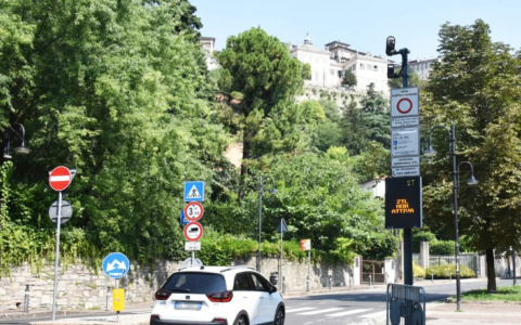 Dal 12 dicembre le telecamere controlleranno anche l’uscita dalle Ztl di Città Alta, Valverde e Tasso/Pignolo