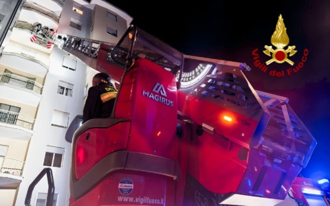 Donna soccorsa in casa dai Vigili del Fuoco