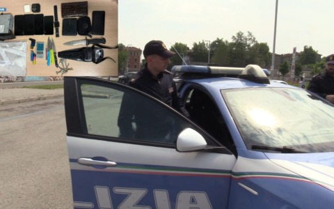 Droga: due spacciatori arrestati fra la Bolognina e San Donato