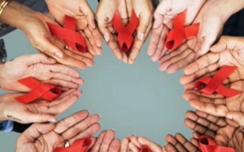 Giornata mondiale dell’Aids: i più colpiti i giovani uomini