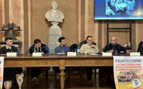 Grande partecipazione alla presentazione del nuovo libro di Fausto Forni