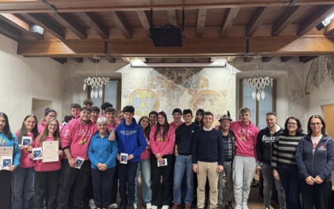 Il Comune premia i neo maggiorenni in Municipio