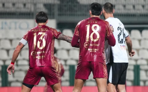 Il Latina in semifinale di Coppa Italia, battuta la Pro Vercelli (0-1) con un gol di Ekuban