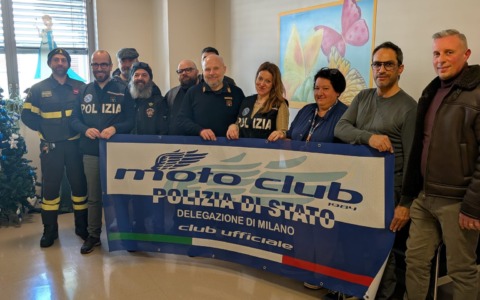 Il Moto club della Polizia porta i doni in ospedale