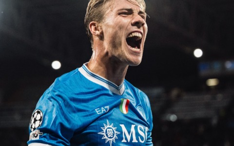 Il Napoli torna in testa, la Juve sprofonda al settimo posto