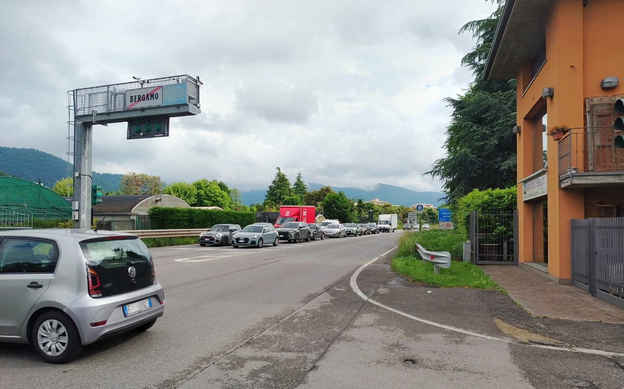 In attesa dei lavori, dal 15 dicembre scatta (di nuovo) il semaforo verde continuo alla Martinella