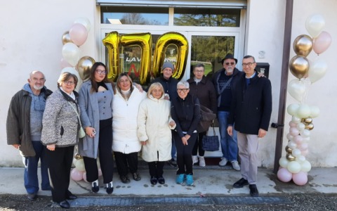 La lavanderia festeggia 170 anni di storia: “Nemmeno l’alluvione è riuscita a fermarci”