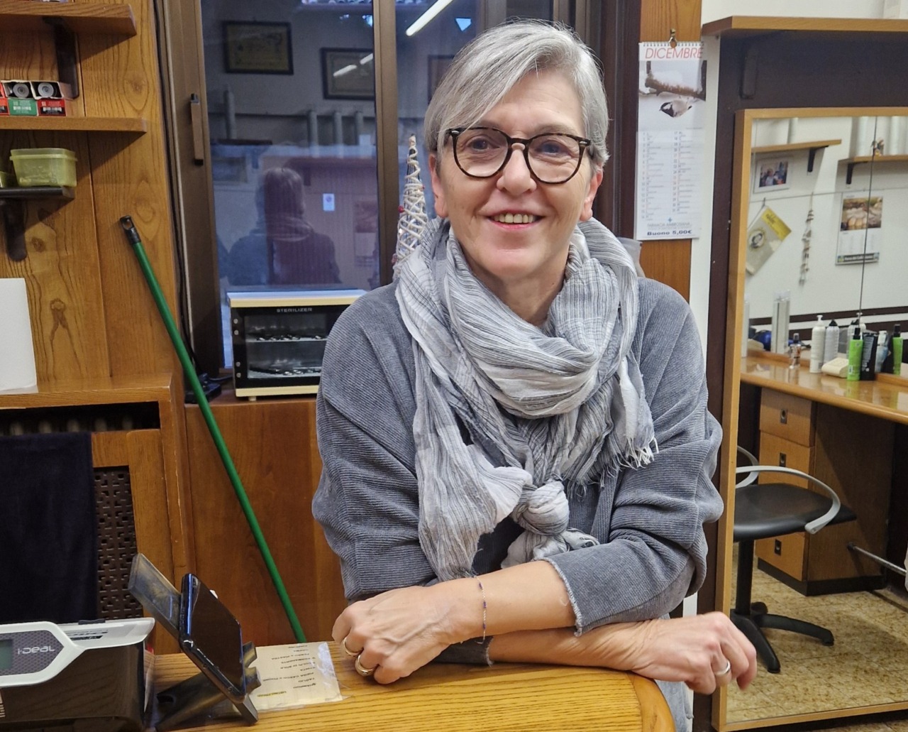 La parrucchiera Alice ci dà un taglio: «Chiudo dopo 53 anni di attività»