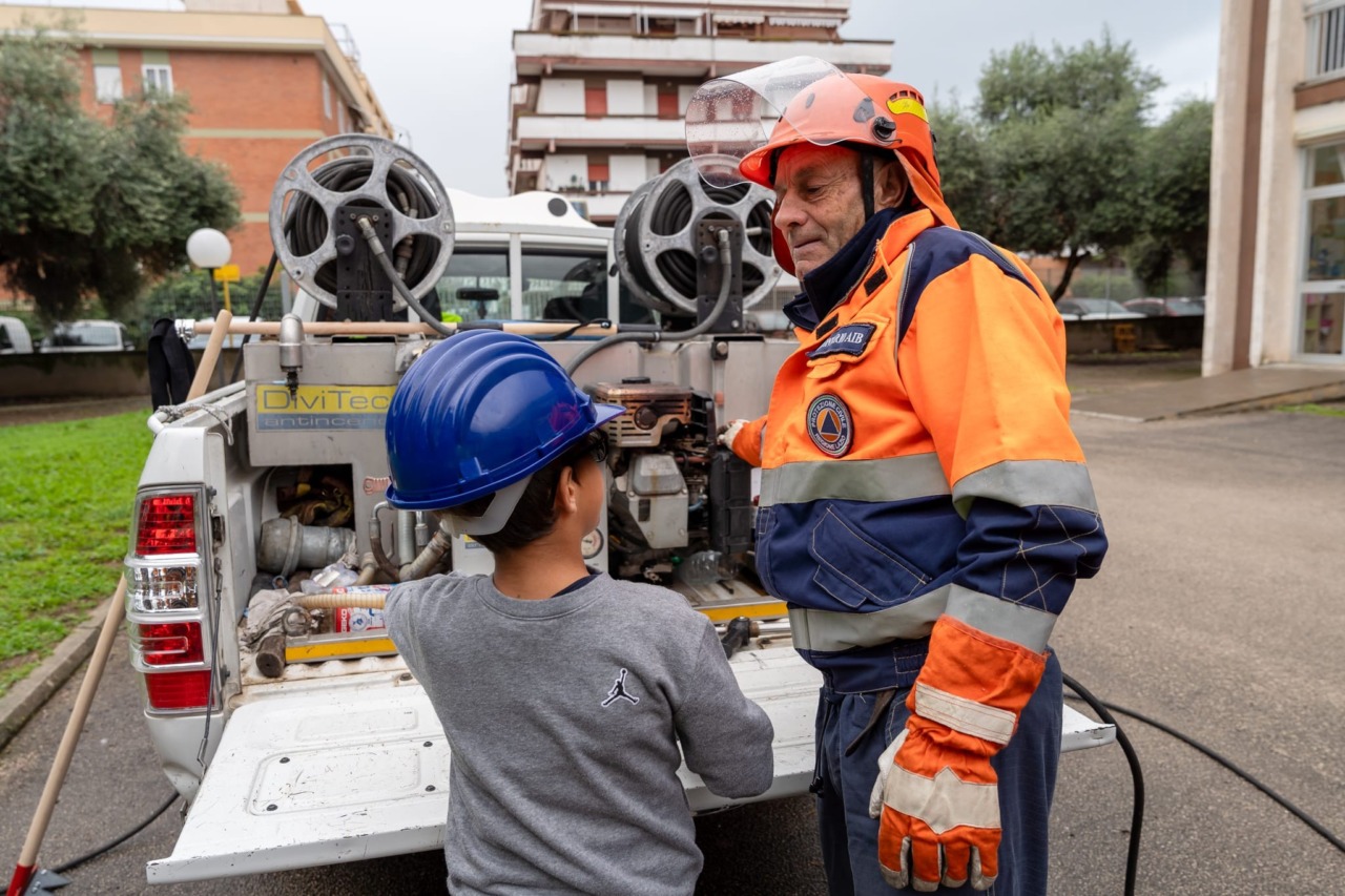 La Protezione Civile nelle scuole. Incontri su incendi boschivi e sicurezza stradale