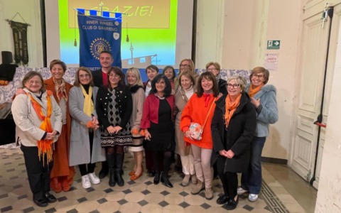La suggestiva passeggiata dell’Inner Wheel Club di Sanremo contro la violenza sulle donne
