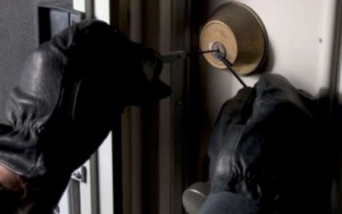 Ladri scatenati a San Giusto: l’appello della sindaca