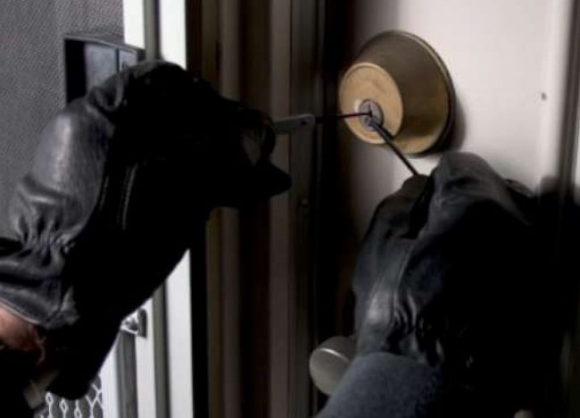 Ladri scatenati a San Giusto: l’appello della sindaca