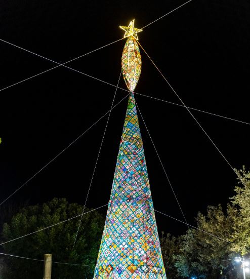 L’albero ad uncinetto più grande d’Italia