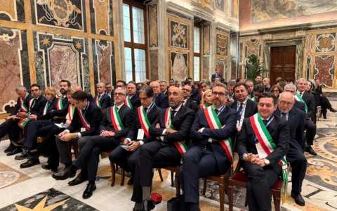 L’Anci Marche incontra Papa Leone XIV. Fioravanti, “lo aspettiamo presto nelle Marche”